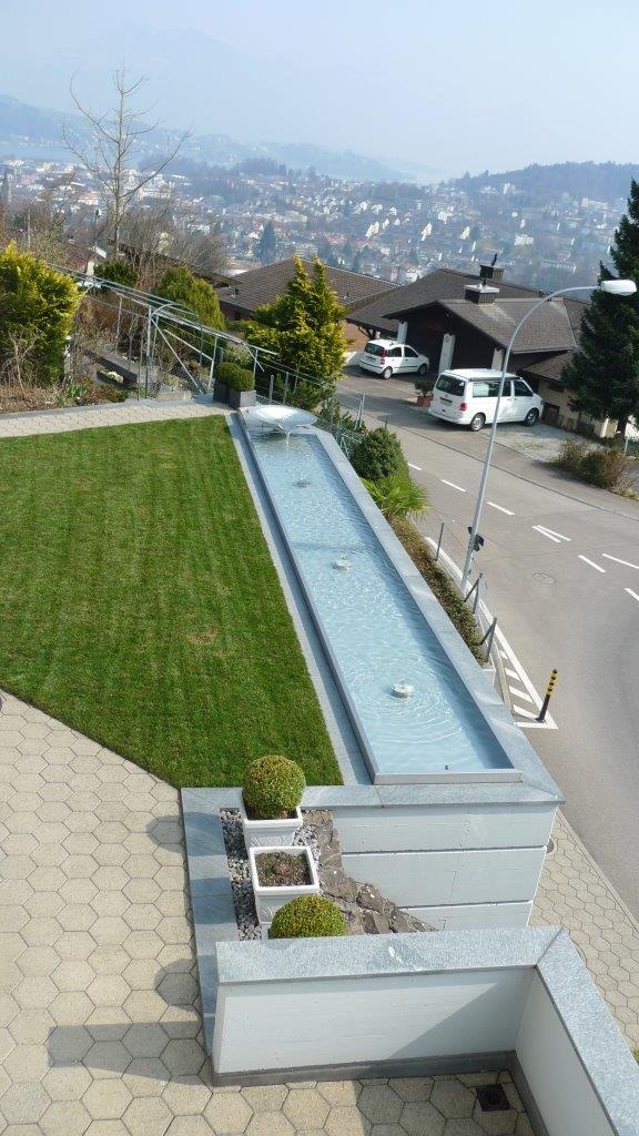 Edelstahl Brunnen mit Wasserschale